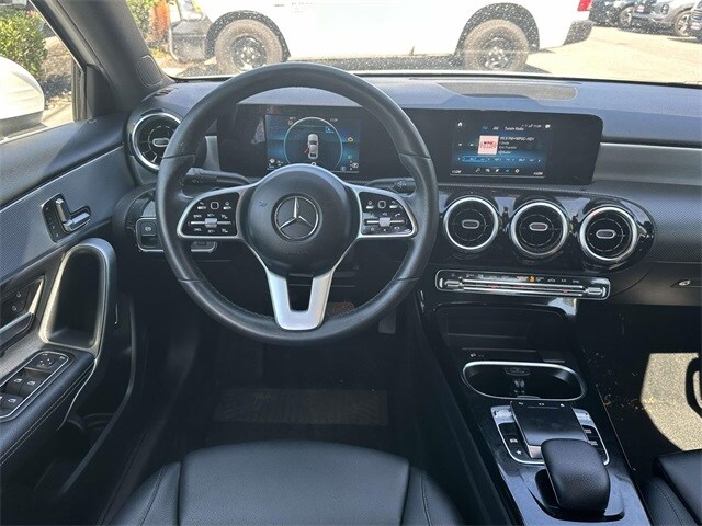 2019 Mercedes Benz A 220 4MATIC photo 3