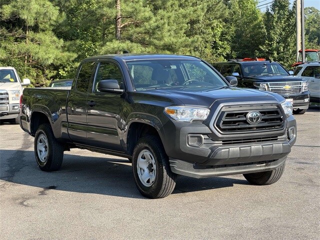 2022 Toyota Tacoma SR5 photo 2