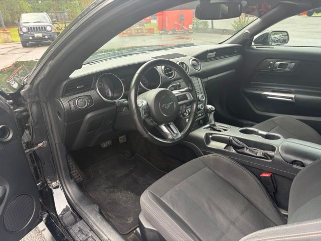 2018 Ford Mustang EcoBoost - Photo 8