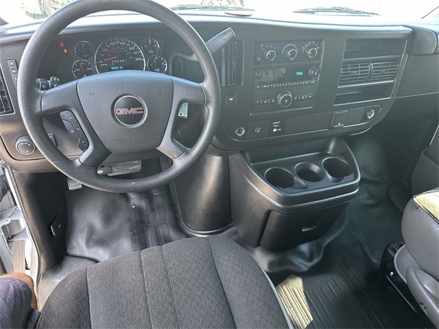 2023 Gmc Savana 2500 Cargo photo 2