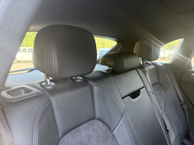 2021 Porsche Macan Base - Photo 25