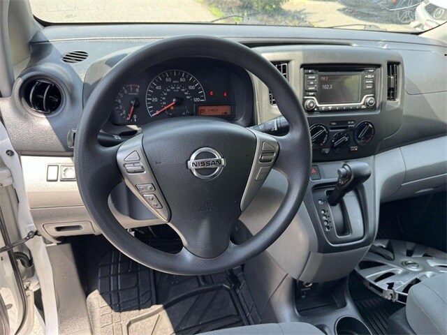 2019 Nissan NV200 SV photo 3