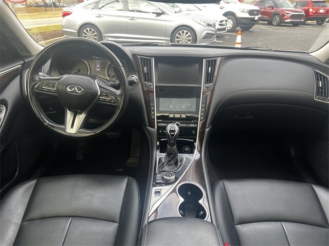 2018 Infiniti Q50 3.0t LUXE photo 3