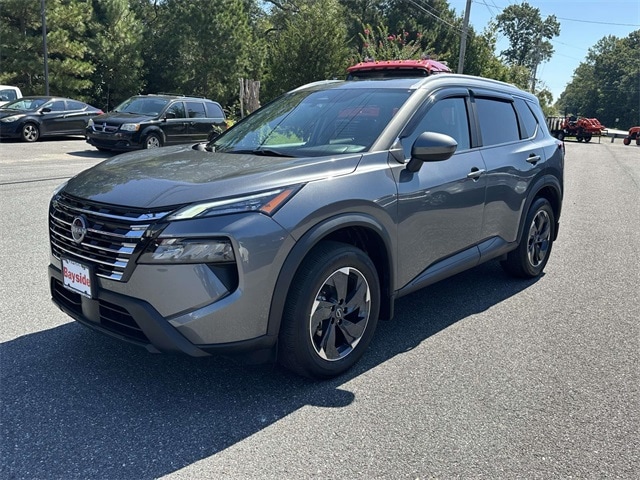 2024 Nissan Rogue SV photo 4