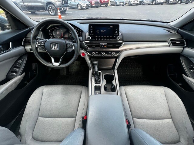 2018 Honda Accord LX photo 3