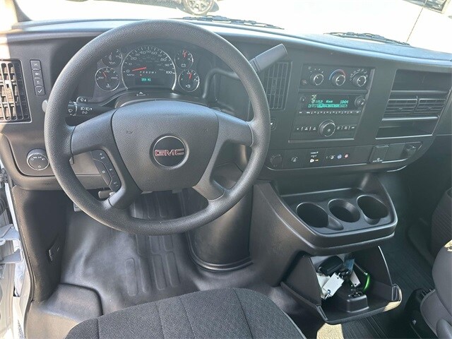 2024 Gmc Savana 2500 Cargo photo 2