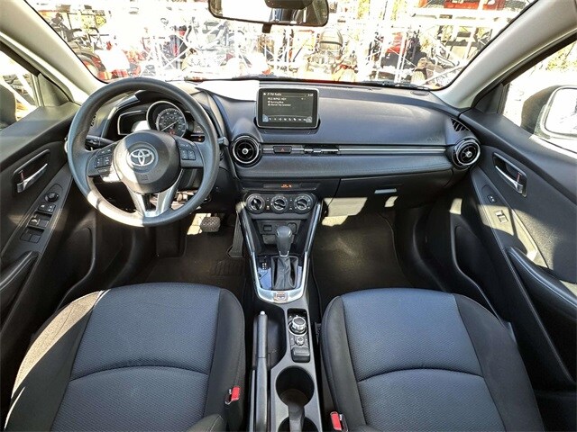 2018 Toyota Yaris iA Base photo 2