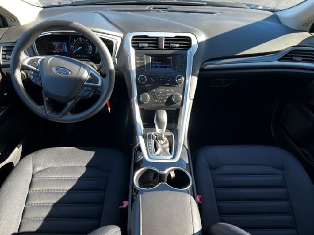 Used 2015 Ford Fusion Hybrid SE Sedan