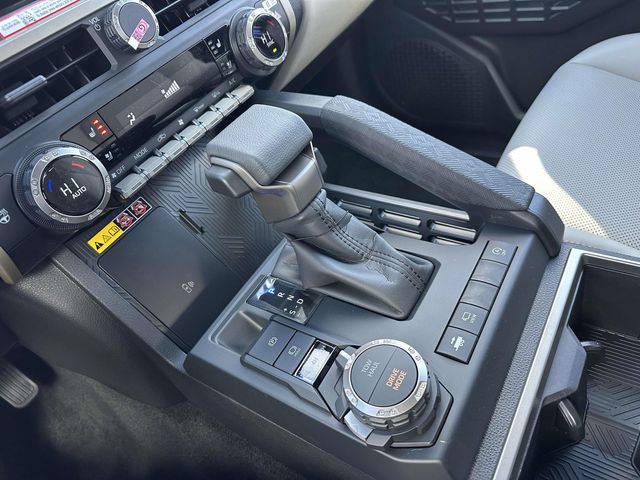 2026 Toyota Tacoma Limited - Photo 17