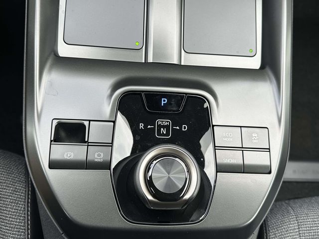 2026 Toyota bZ XLE - Photo 15