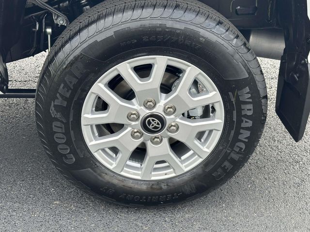 2026 Toyota Tacoma SR5 - Photo 34