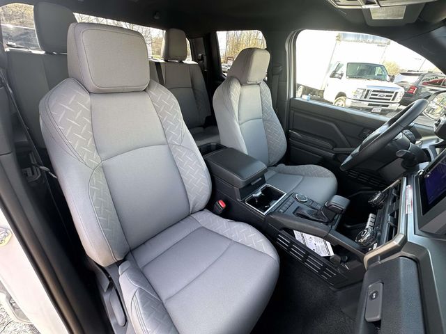 2026 Toyota Tacoma SR5 - Photo 33