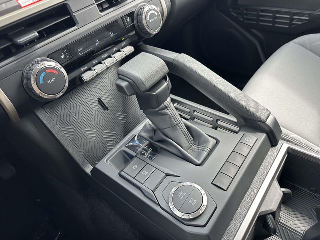 2026 Toyota Tacoma SR5 - Photo 13