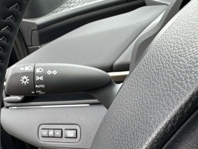 2026 Toyota bZ XLE - Photo 28