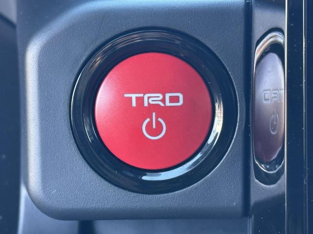 2025 Toyota Tacoma TRD Off Road - Photo 38