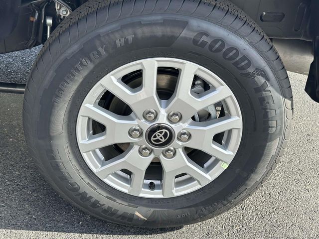 2026 Toyota Tacoma SR5 - Photo 39
