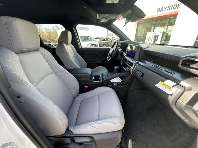 2026 Toyota Tacoma SR5 - Photo 32