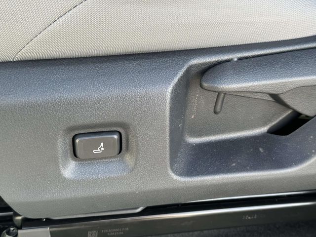 2026 Toyota Tacoma SR5 - Photo 24