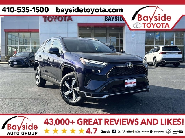 2025 Toyota RAV4 SE's photo