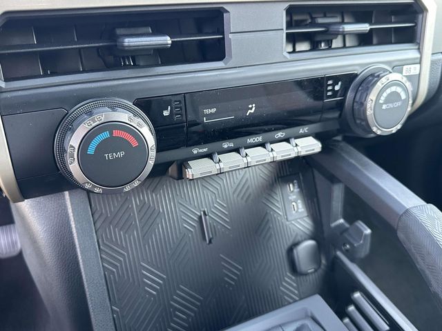 2026 Toyota Tacoma SR5 - Photo 14
