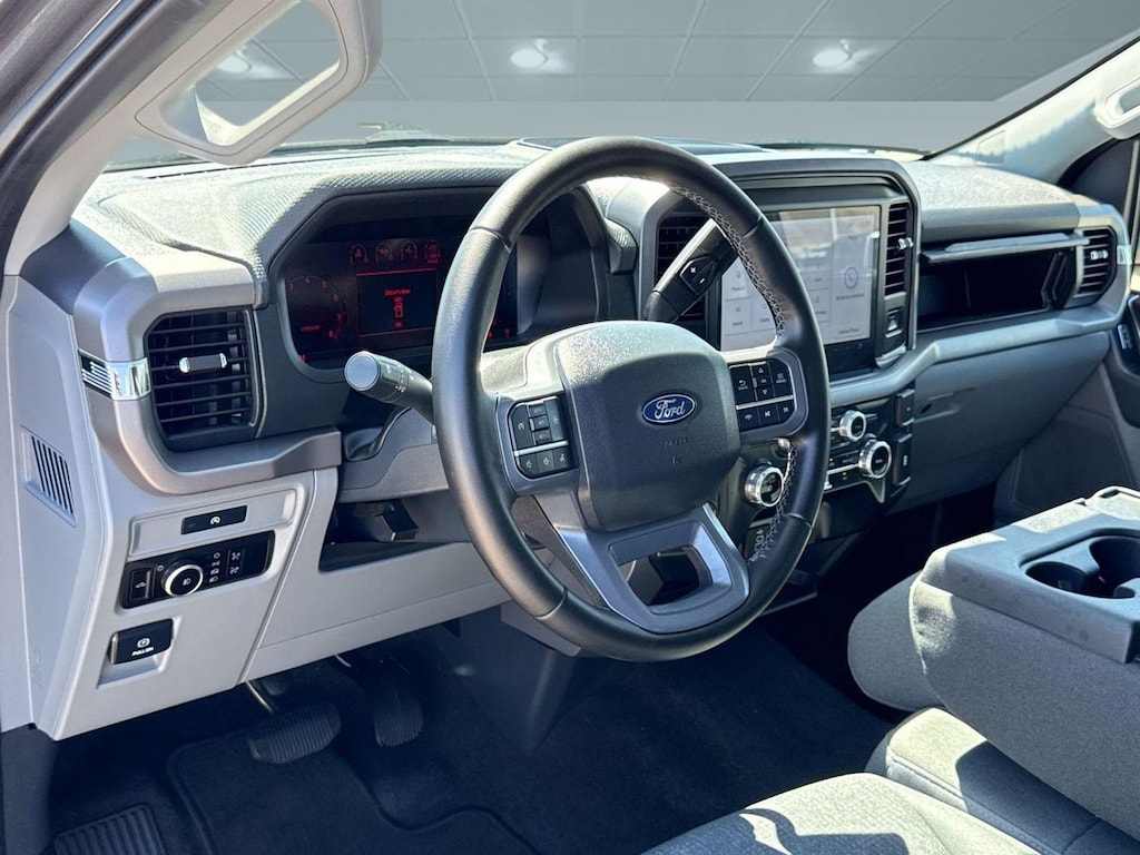 Used 2025 Ford F-150 XLT Truck SuperCrew Cab