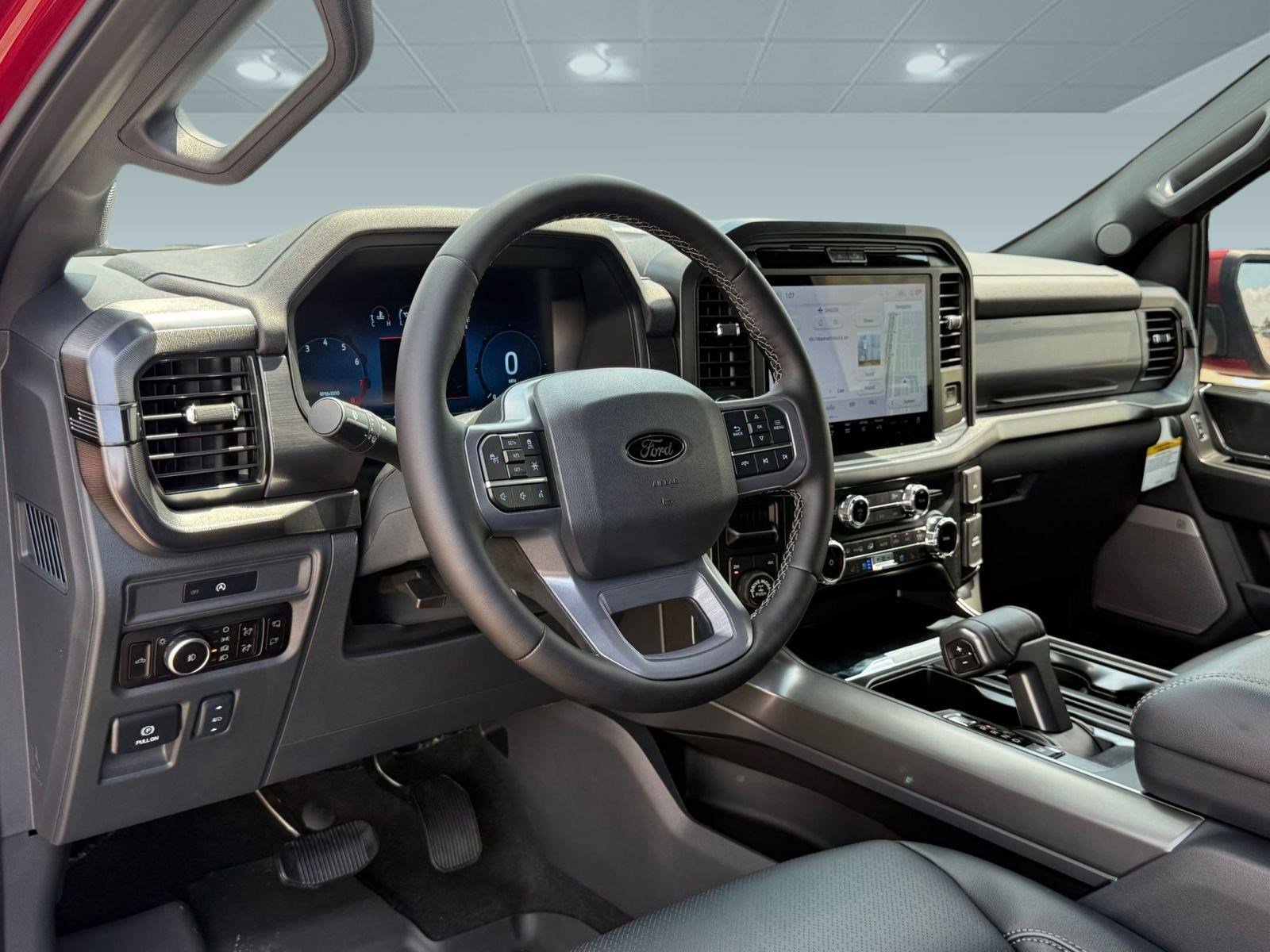 2025 Ford F-150 Lariat photo 4