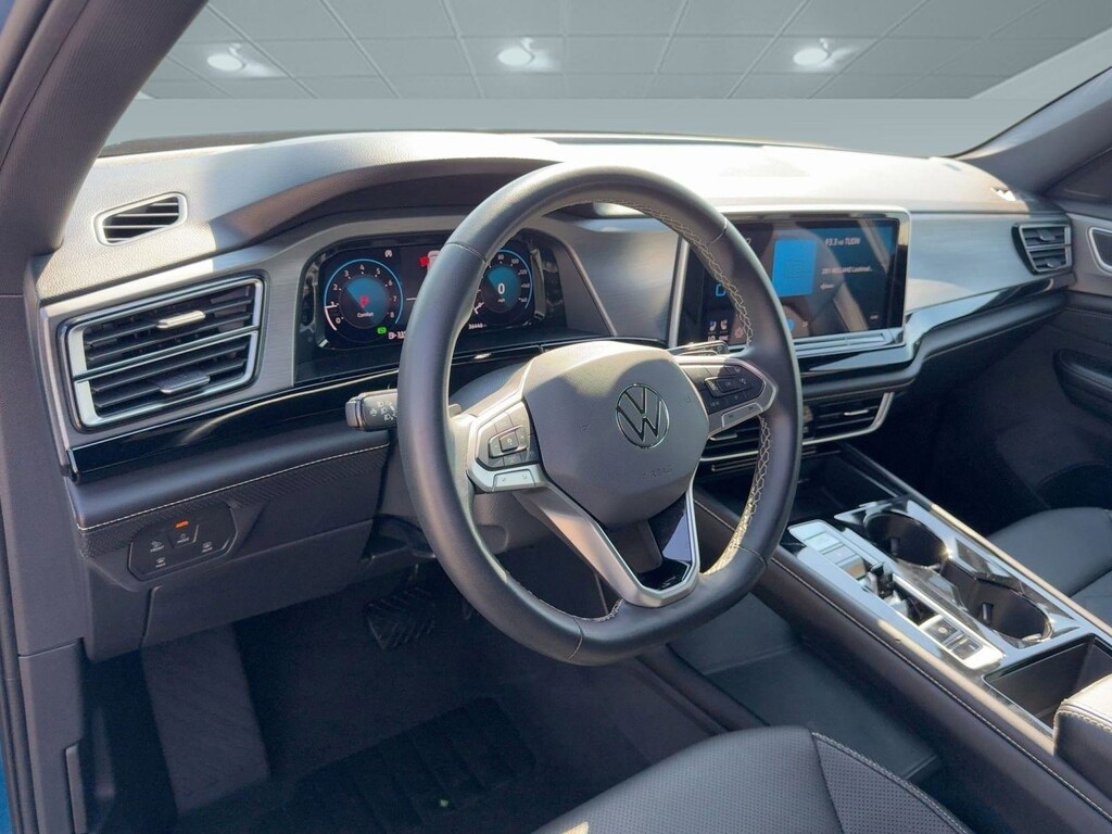 Used 2024 Volkswagen Atlas Cross Sport 2.0T SE w/Technology SUV