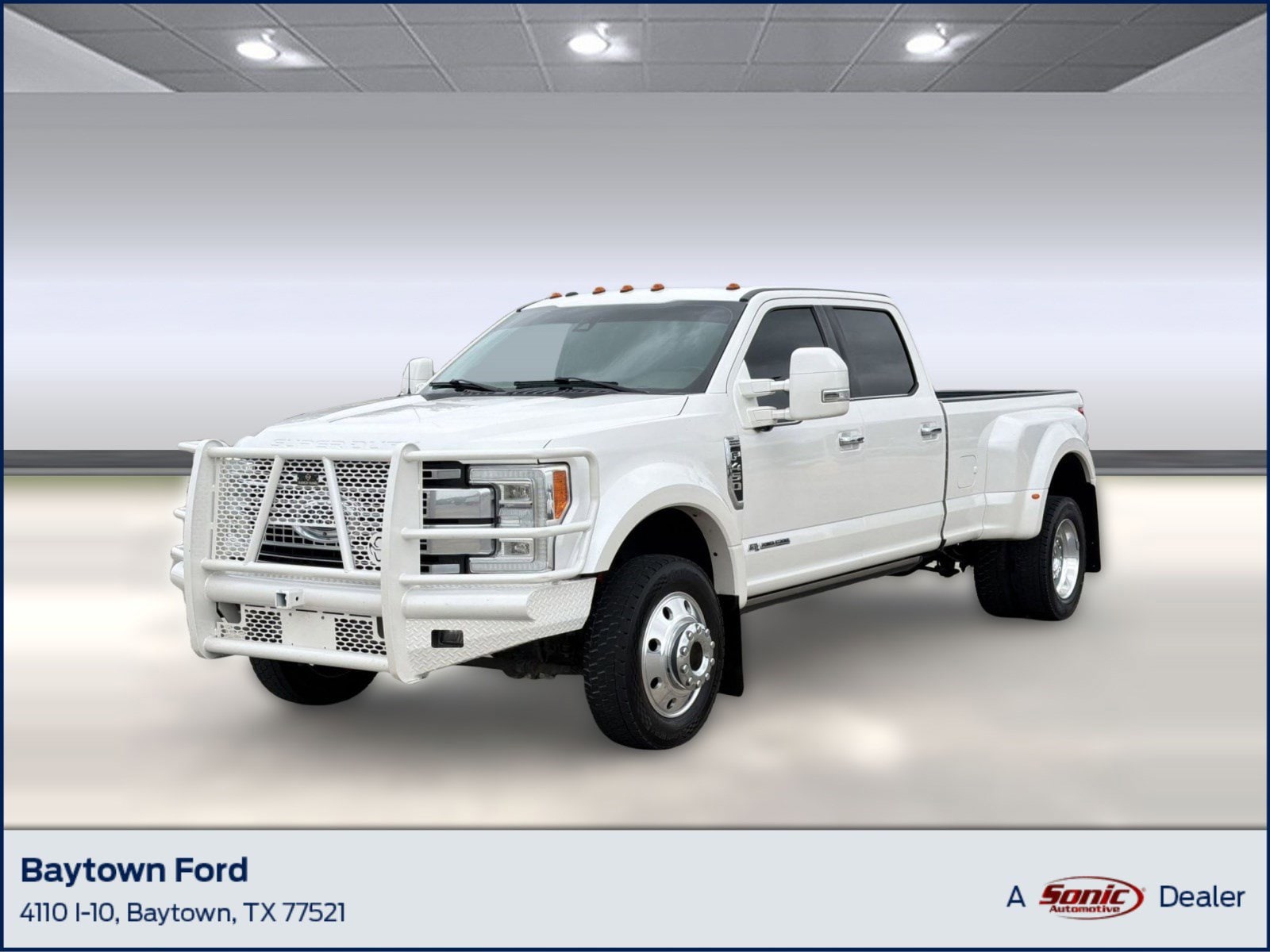 2017 Ford F-450 Truck Crew Cab 