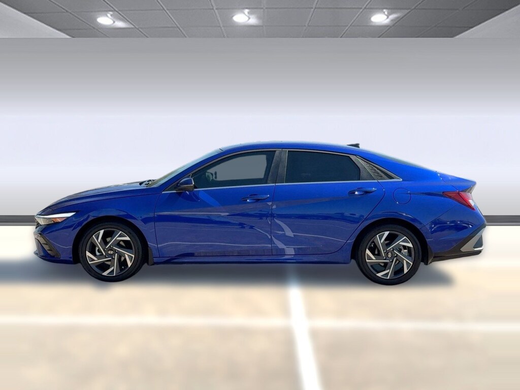 Used 2025 Hyundai Elantra Limited Sedan