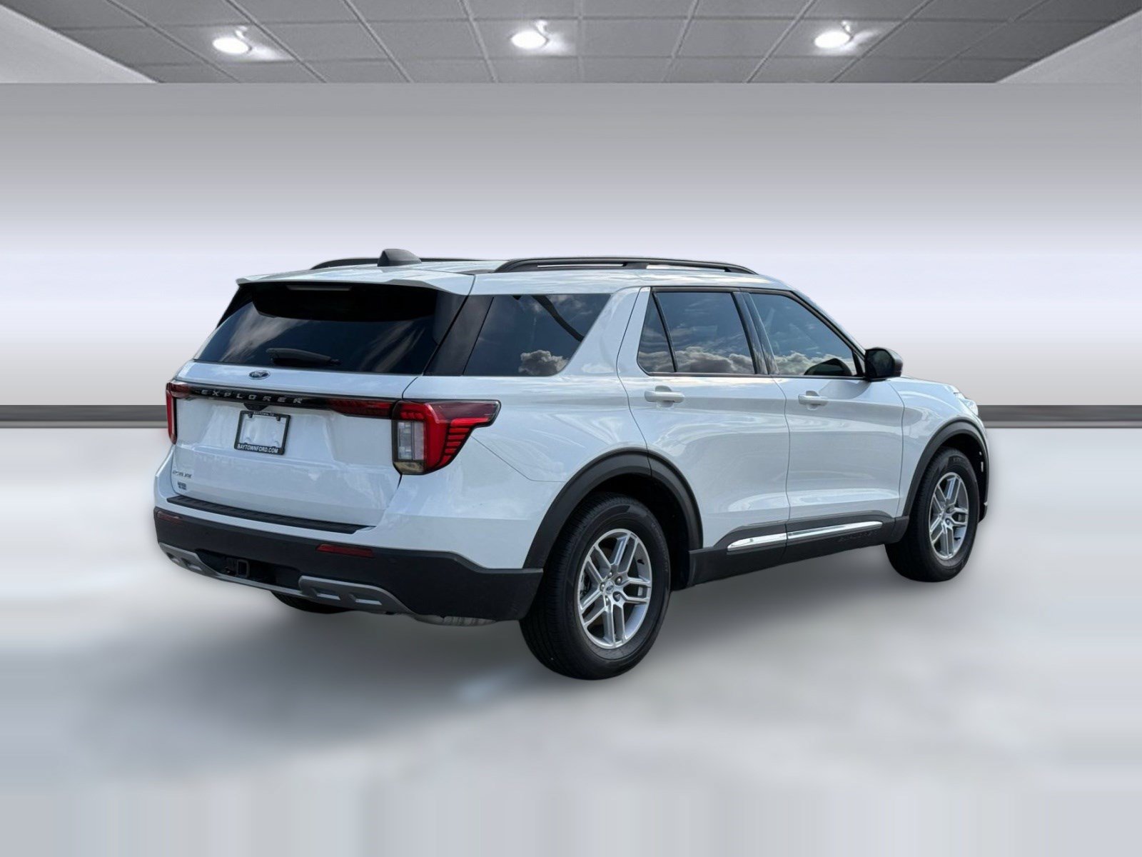 2026 Ford Explorer Active - Photo 9