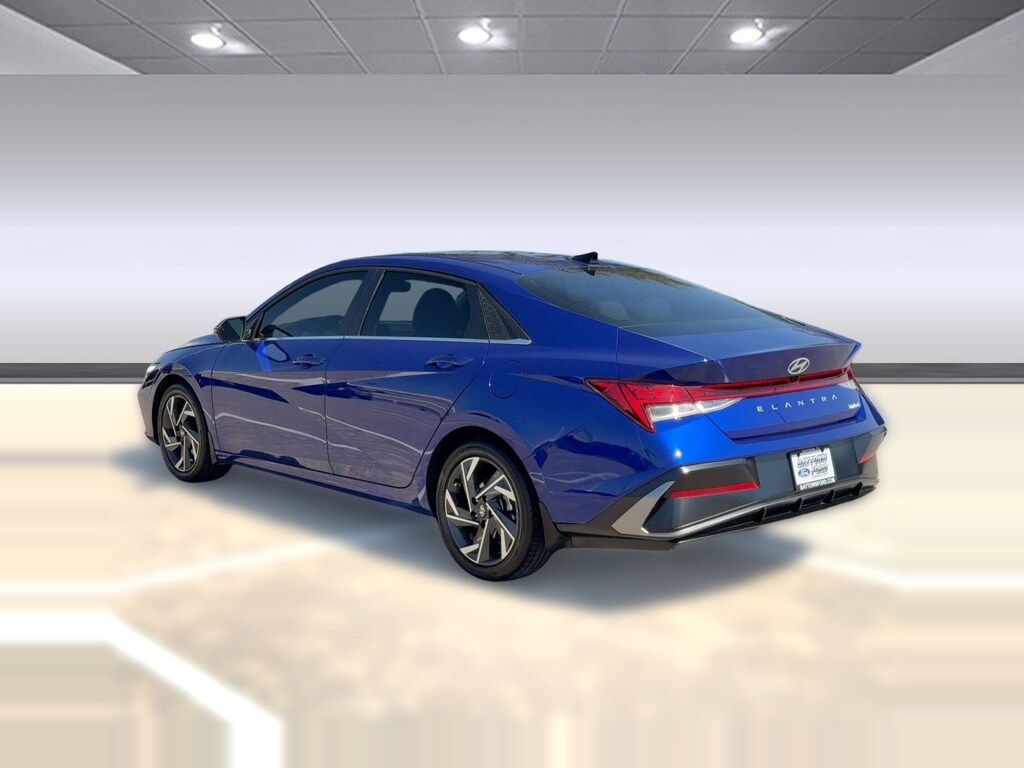 Used 2025 Hyundai Elantra Limited Sedan