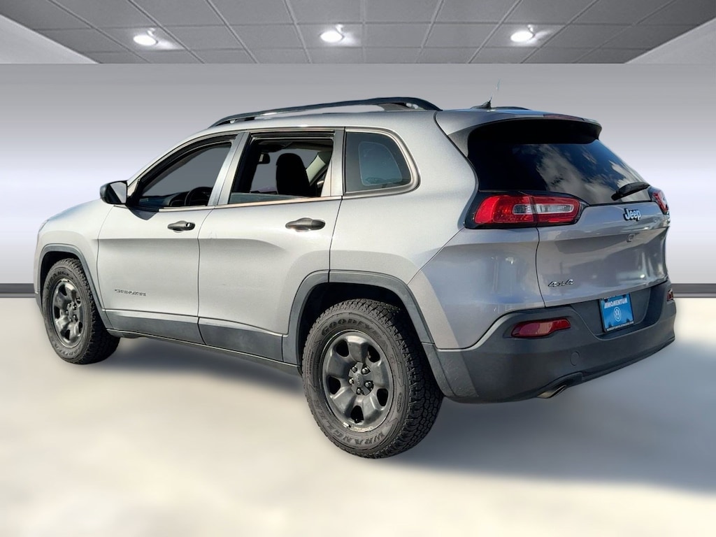 Used 2014 Jeep Cherokee Sport SUV