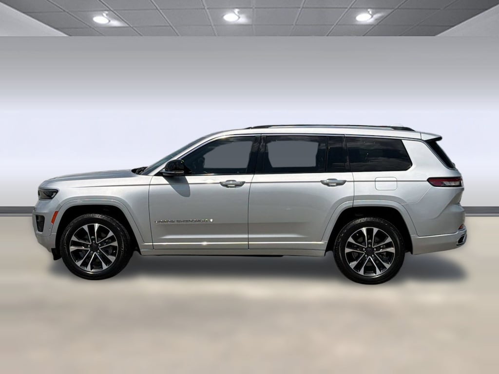 Certified 2022 Jeep New Grand Cherokee Overland SUV