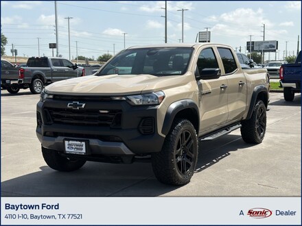 2023 Chevrolet Colorado Trail Boss CREW CAB SHORT BED TRUCK