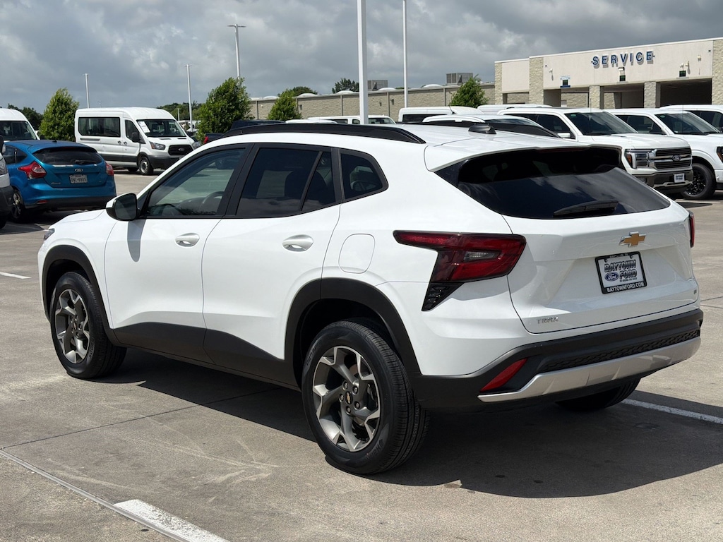 Certified 2025 Chevrolet Trax LT SUV