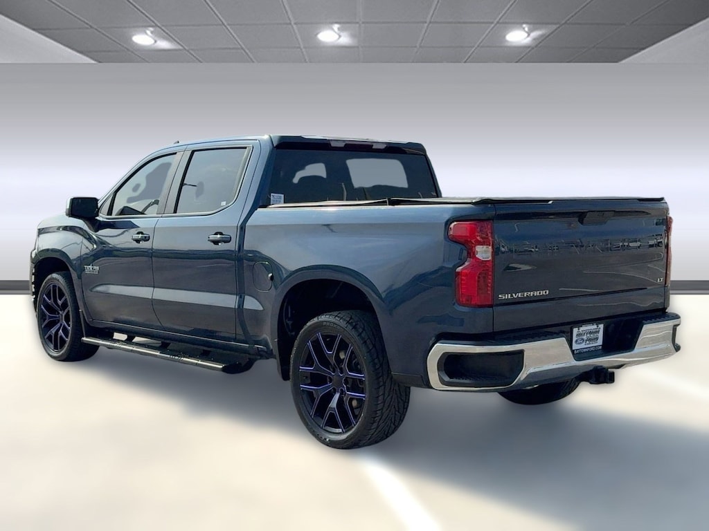 Used 2021 Chevrolet Silverado 1500 LT Truck Crew Cab