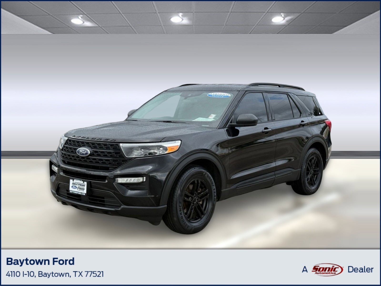 2022 Ford Explorer XLT's photo