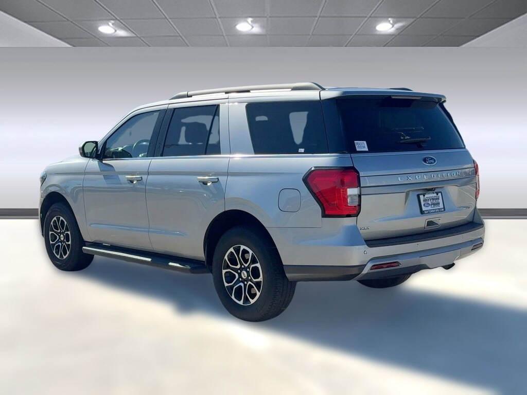 Used 2024 Ford Expedition XLT SUV