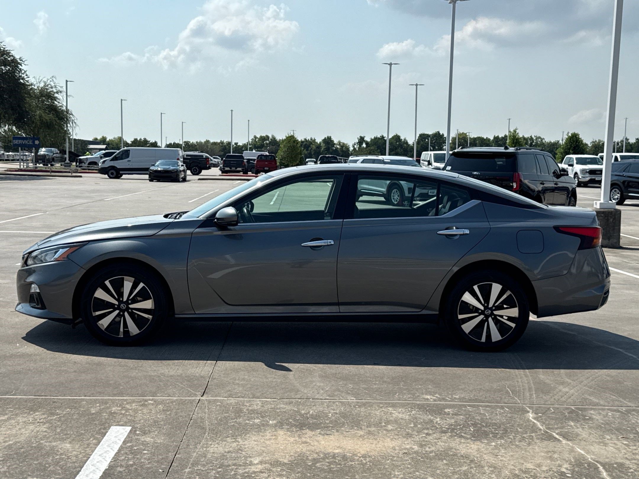 2021 Nissan Altima 2.5 SL photo 2