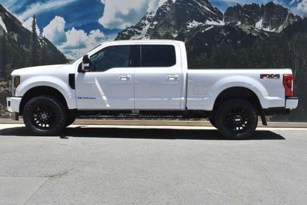 Used 2019 Ford F-250 LARIAT Truck Crew Cab