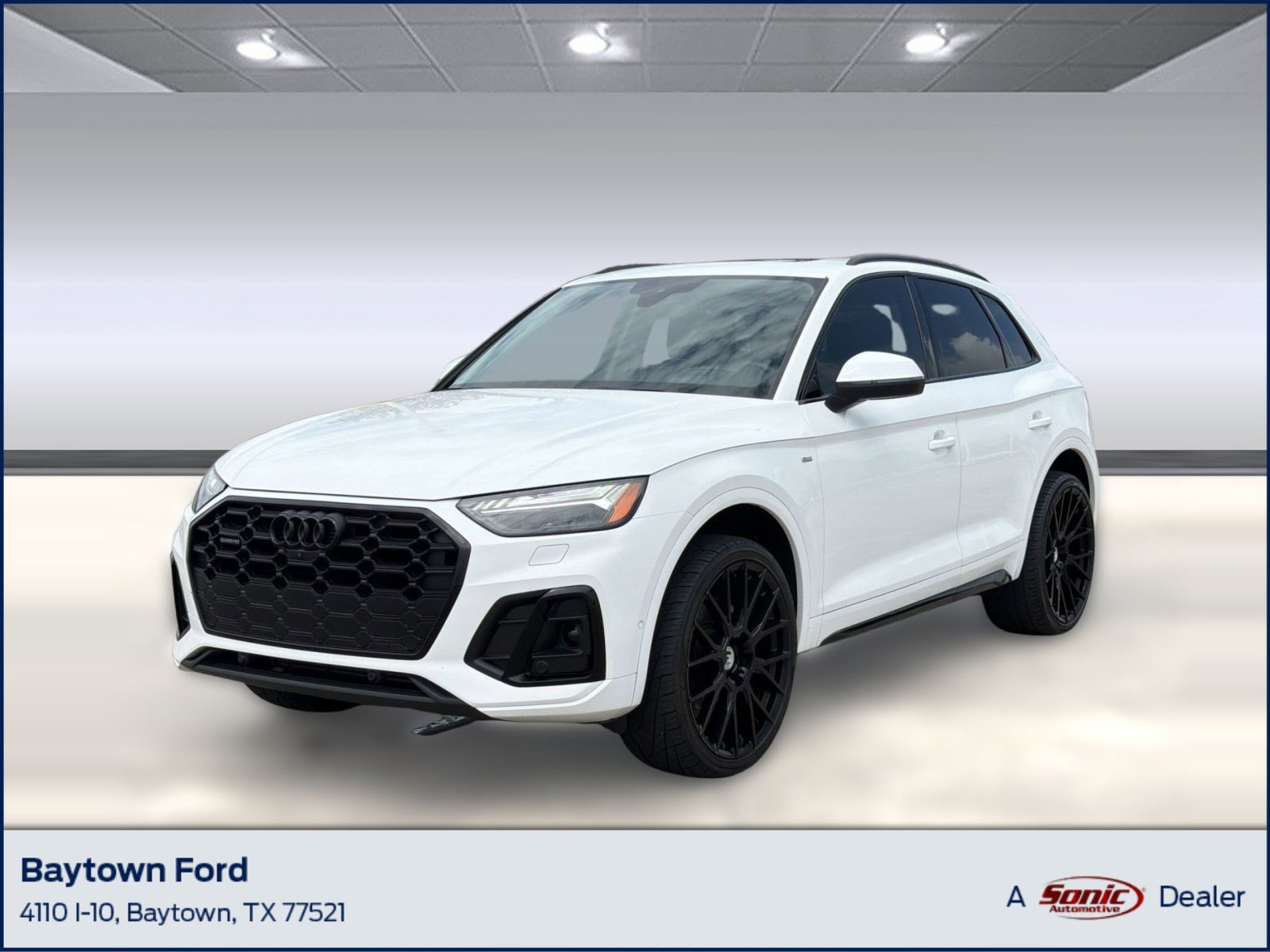 2022 Audi Q5 45 Prestige's photo