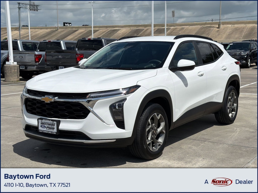 Certified 2025 Chevrolet Trax LT SUV