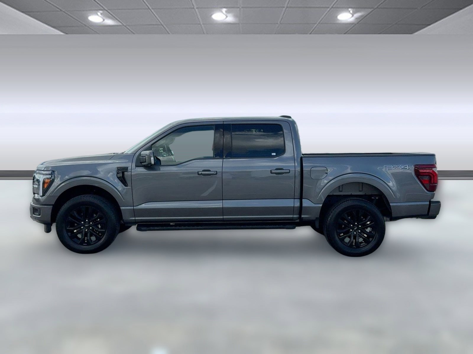 2025 Ford F-150 Lariat photo 2