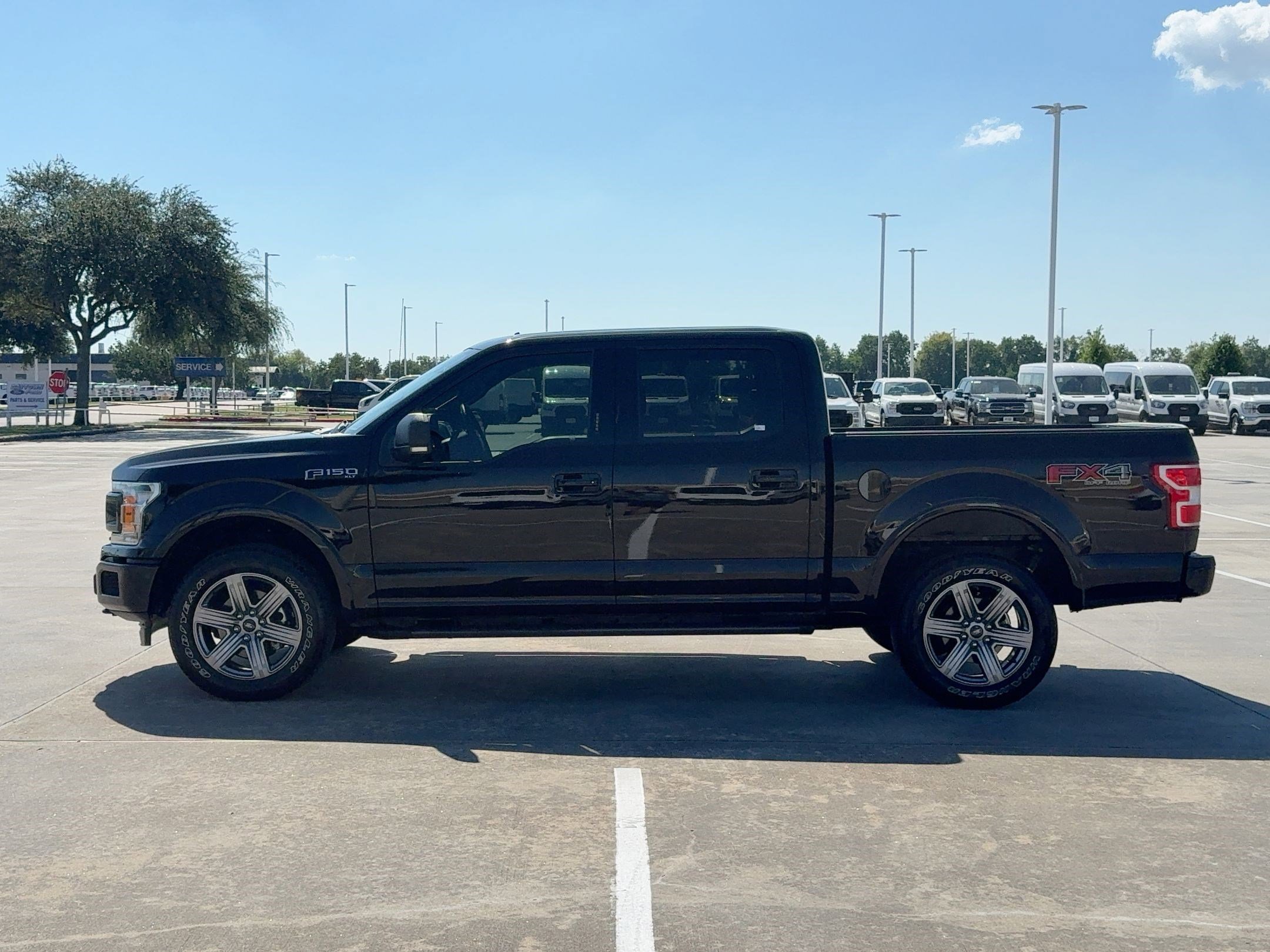 2020 Ford F-150 XLT photo 2