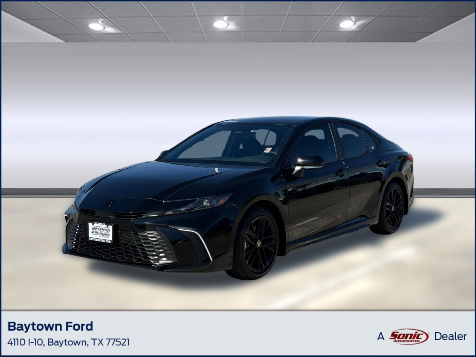 2026 Toyota Camry SE's photo