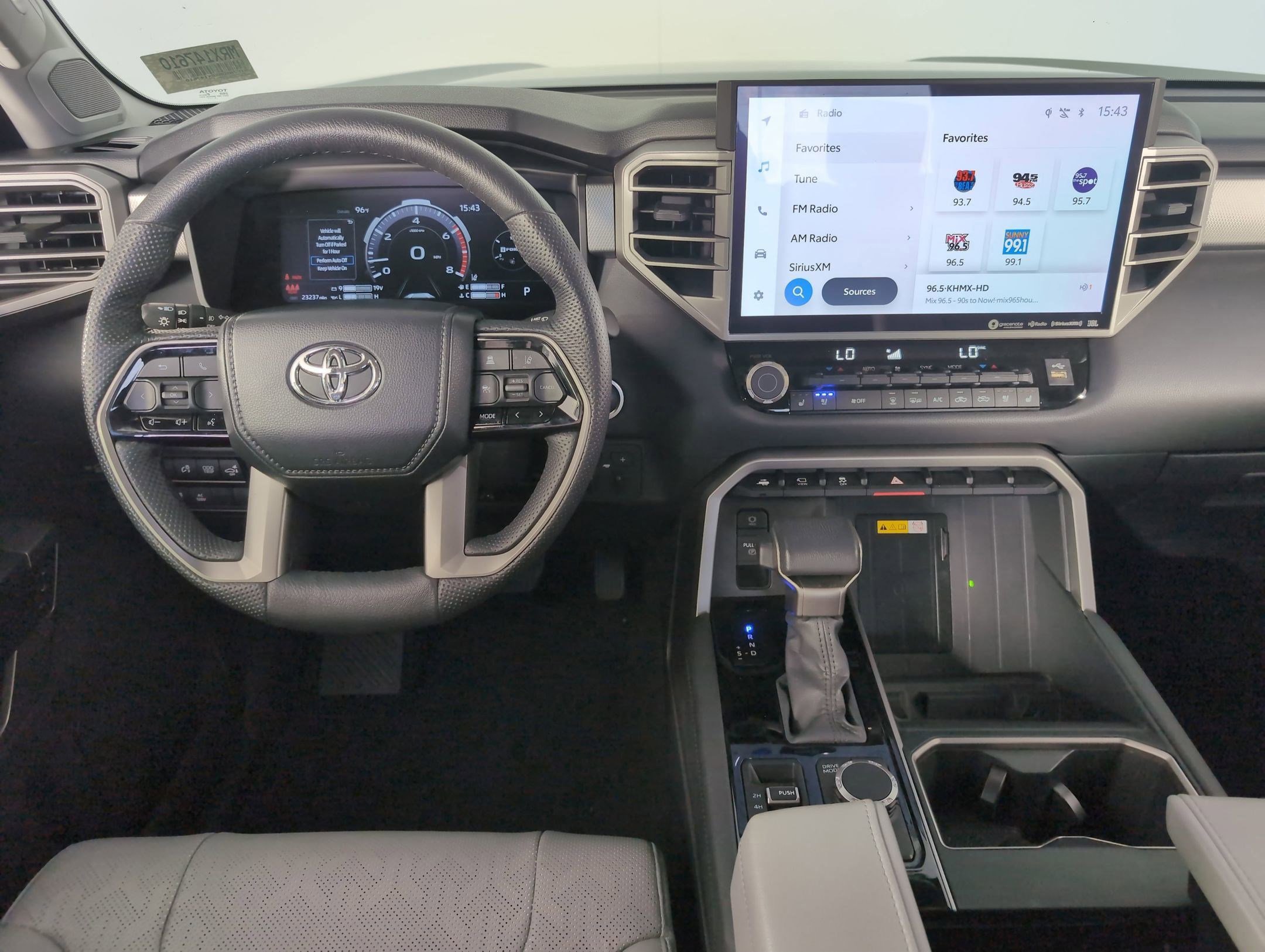 2024 Toyota Tundra Limited CrewMax photo 4