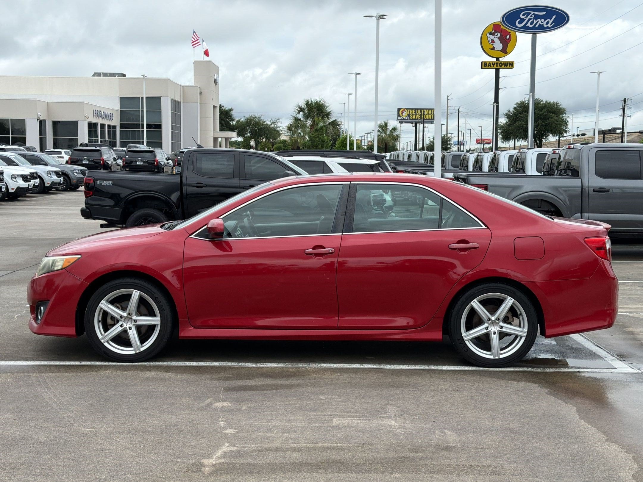 Used 2014 Toyota Camry SE with VIN 4T1BF1FKXEU851370 for sale in Baytown, TX