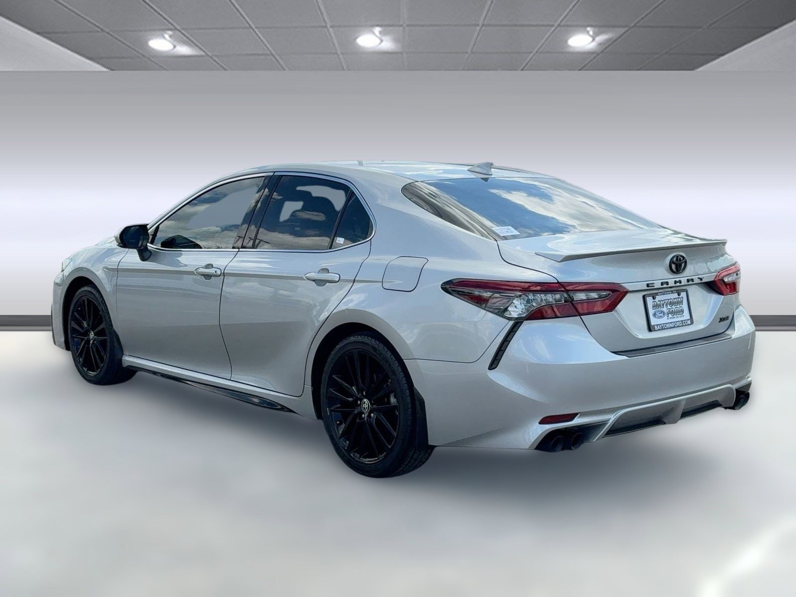 2023 Toyota Camry XSE photo 3