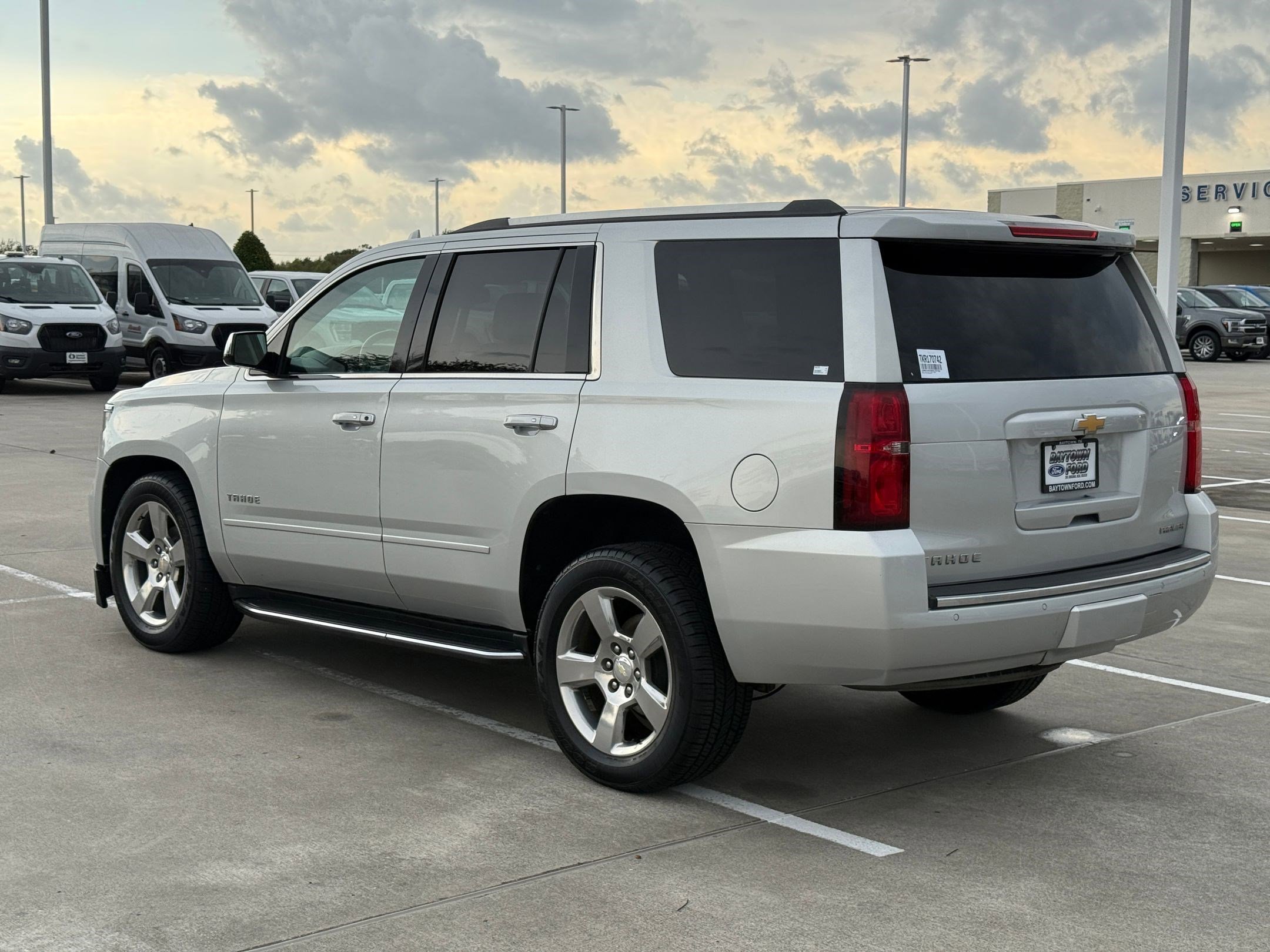 2019 Chevrolet Tahoe Premier photo 3