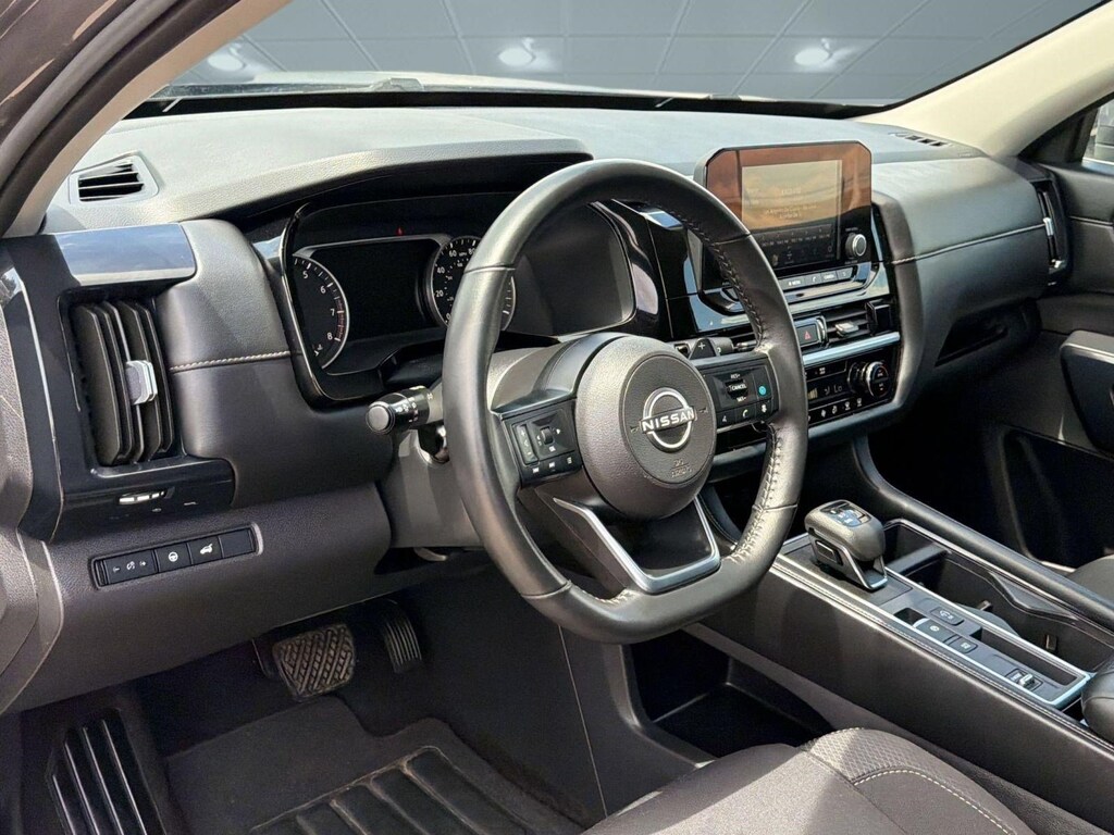 Used 2025 Nissan Pathfinder SV SUV
